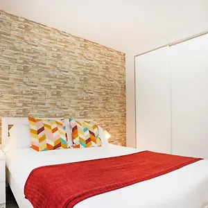 https://holidays2malaga-capulino-2-bedroom-huelin-area-300-mts.hotelsinnerja.org