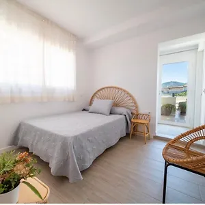 M A R I V E N T With Bathroom And Terrace 50 M2 , Roses Espagne